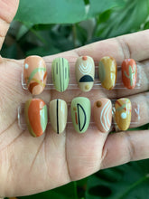 Load image into Gallery viewer, Mystery Press on Set