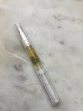 Load image into Gallery viewer, Cuticle Oil Pen (Eucalyptus)
