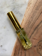 Load image into Gallery viewer, Eucalyptus brush on oil (Jade)