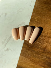 Load image into Gallery viewer, CREAMY